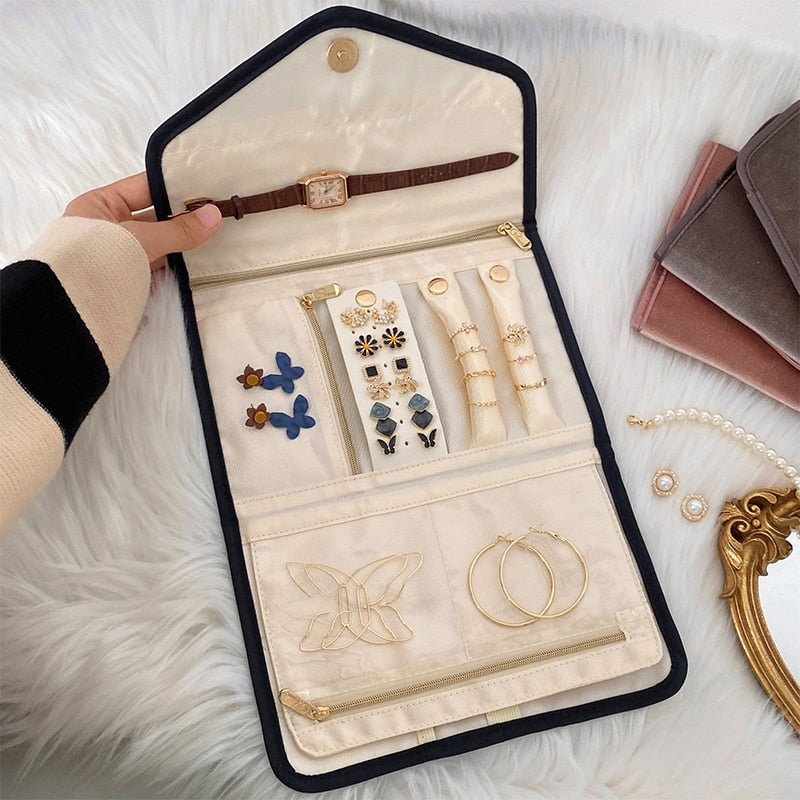 Travel Chic Jewelry Roll